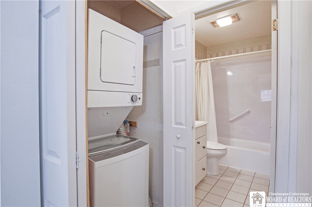 Towner Ave, Jamestown, NY 14701