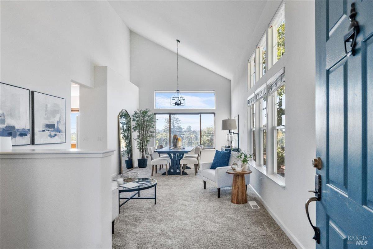 5495 Rainbow Dr, Santa Rosa, CA 95409