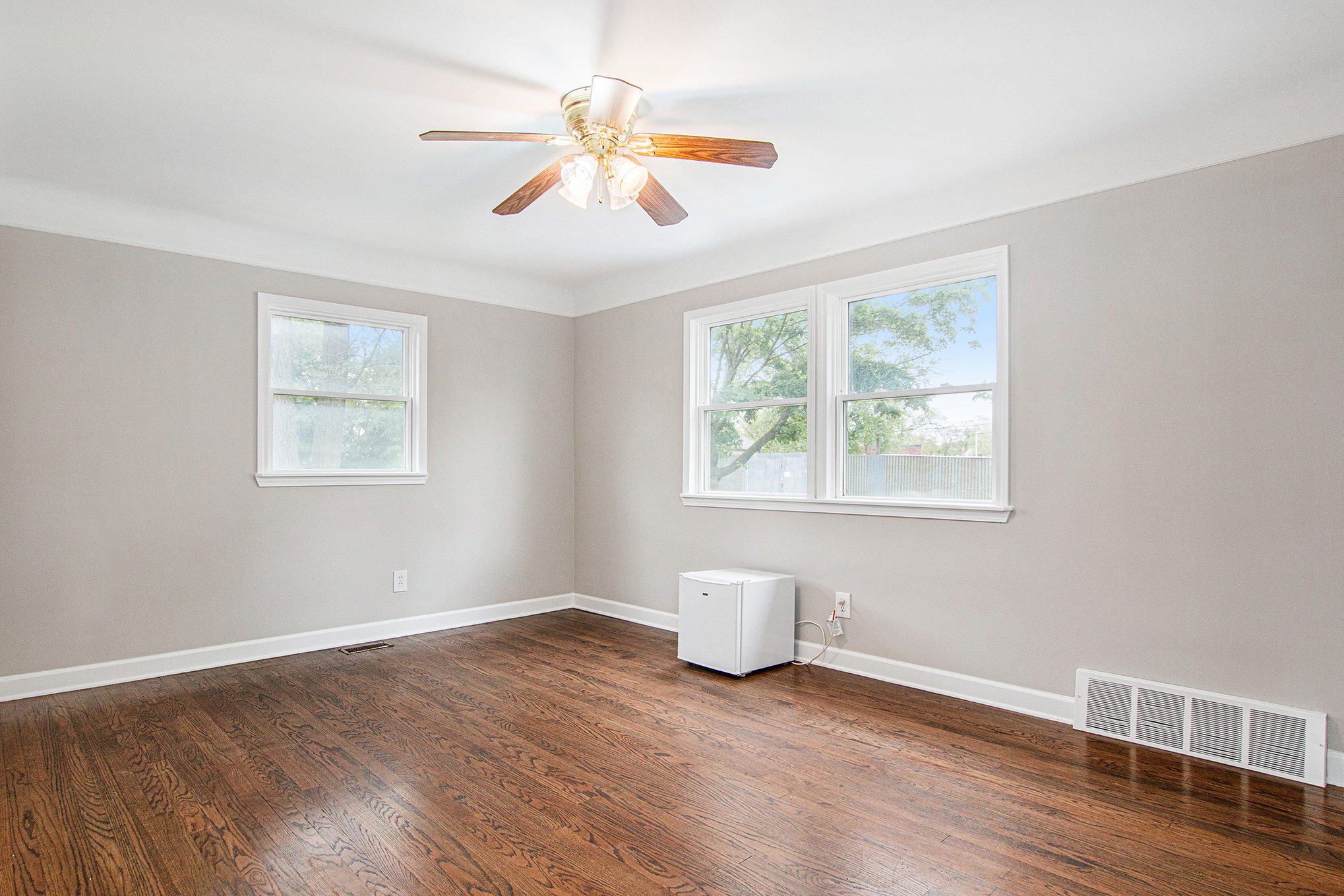 Muir Ave, Hazel Park, MI 48030 #1