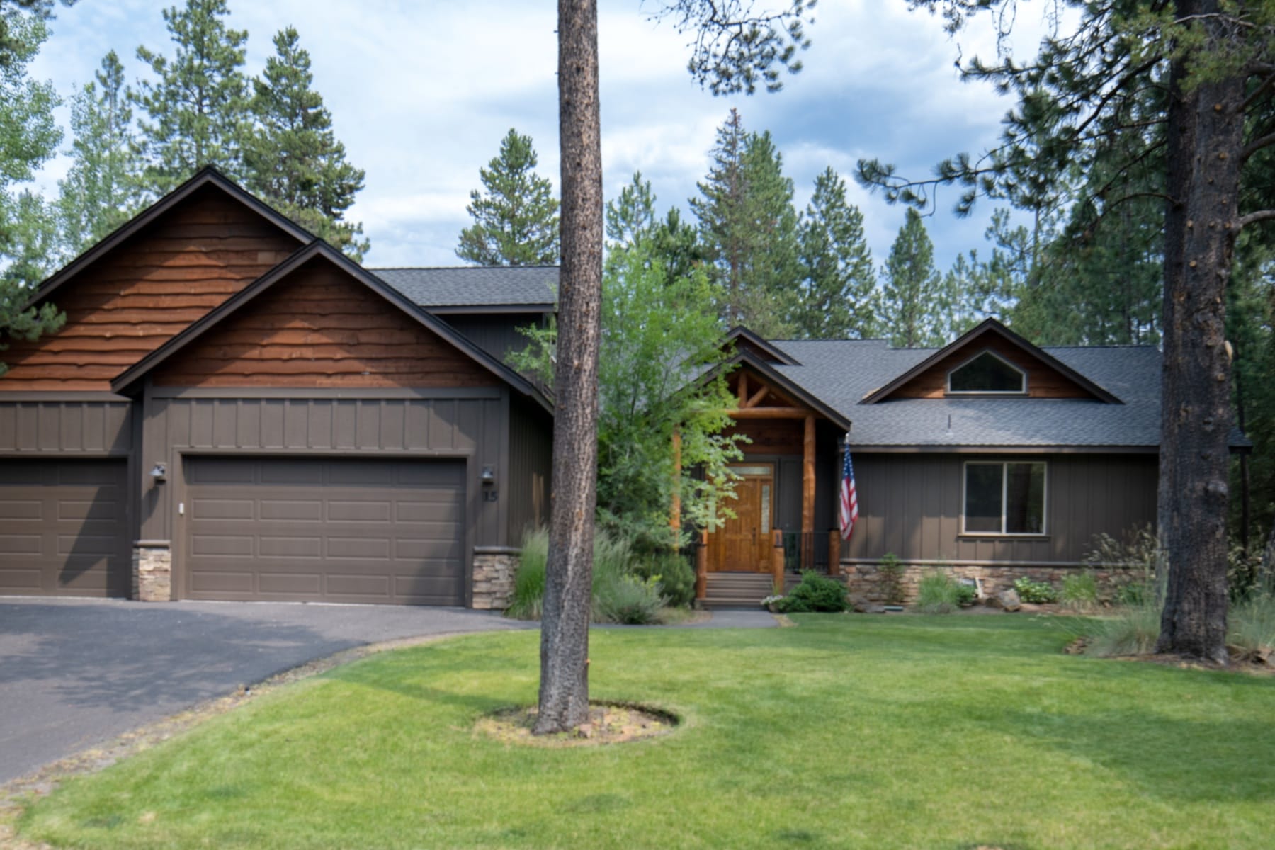 58140 McNary Lane Sunriver, OR 97707