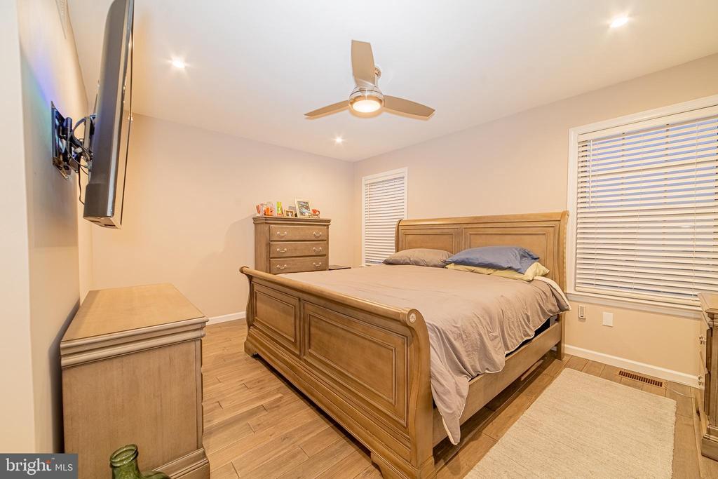Dublin Ct, Williamstown, NJ 08094 #1