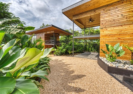 Modern Tropical Villas walking distance to Uvita Town