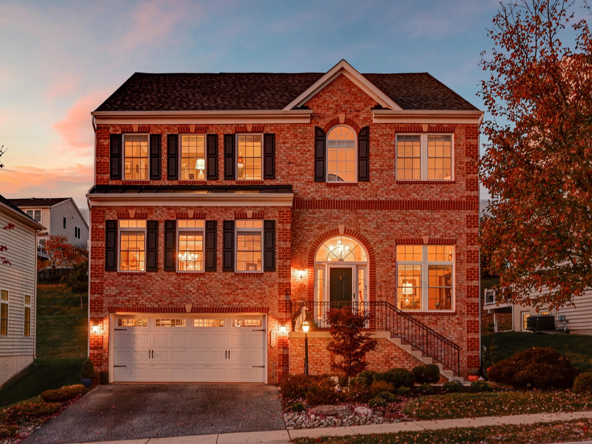 Colonial Home in Meadowvale