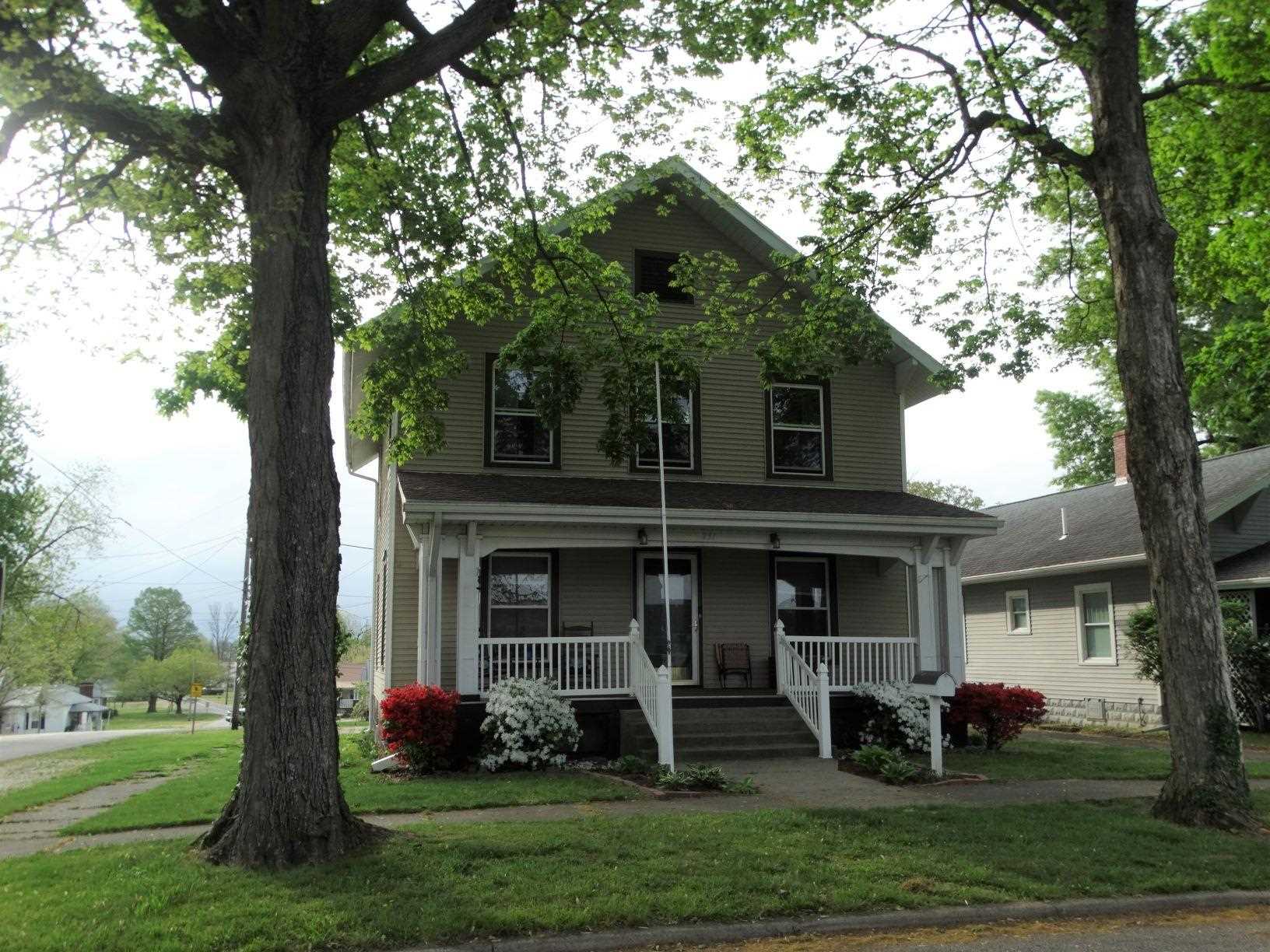 Gibson St, Oakland City, IN 47660
