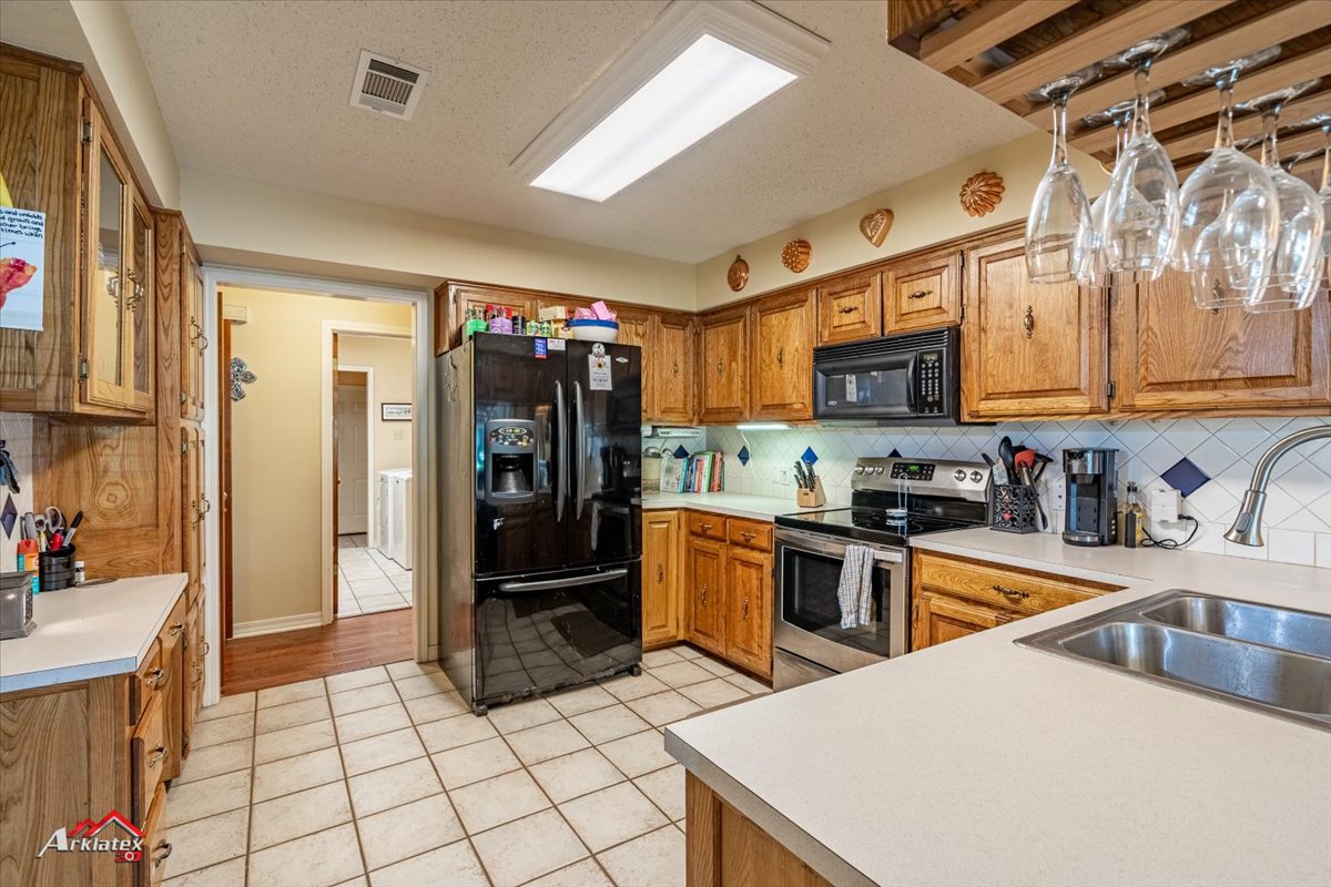 Edgebrook St, Henderson, TX 75652 #1