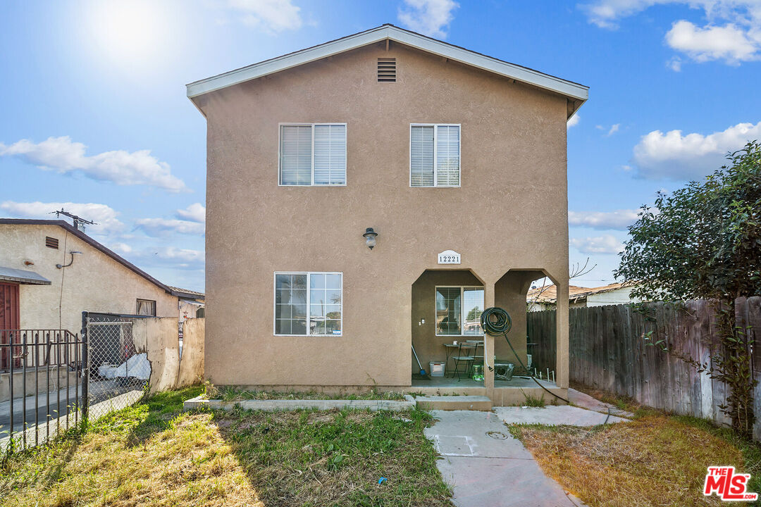 Athens Way, Los Angeles, CA 90061