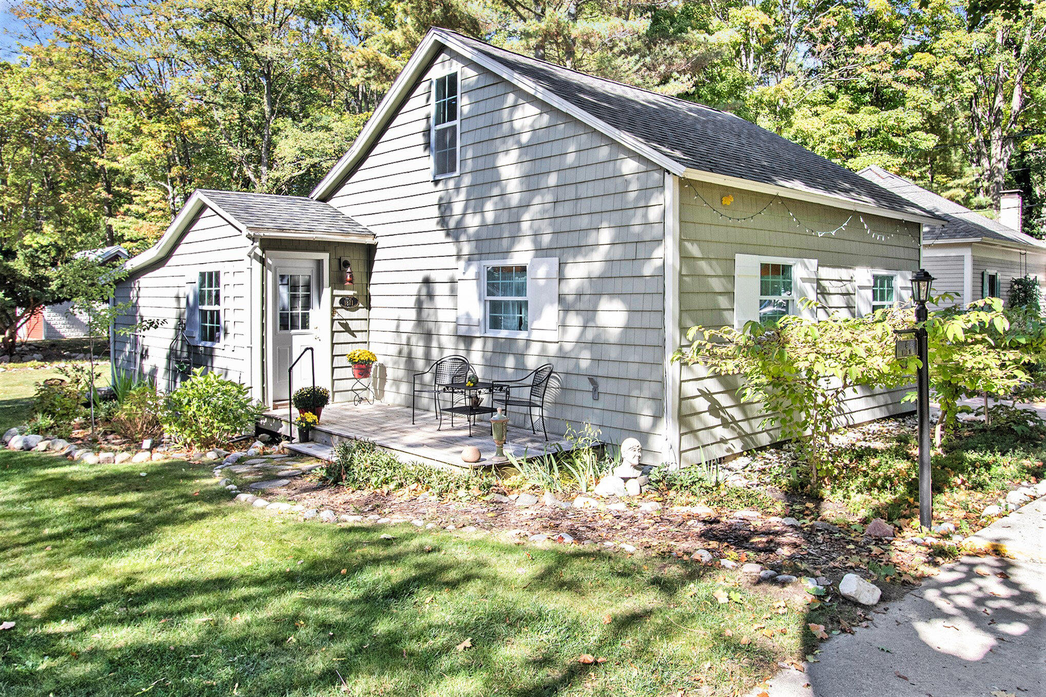 Dover St, Pentwater, MI 49449