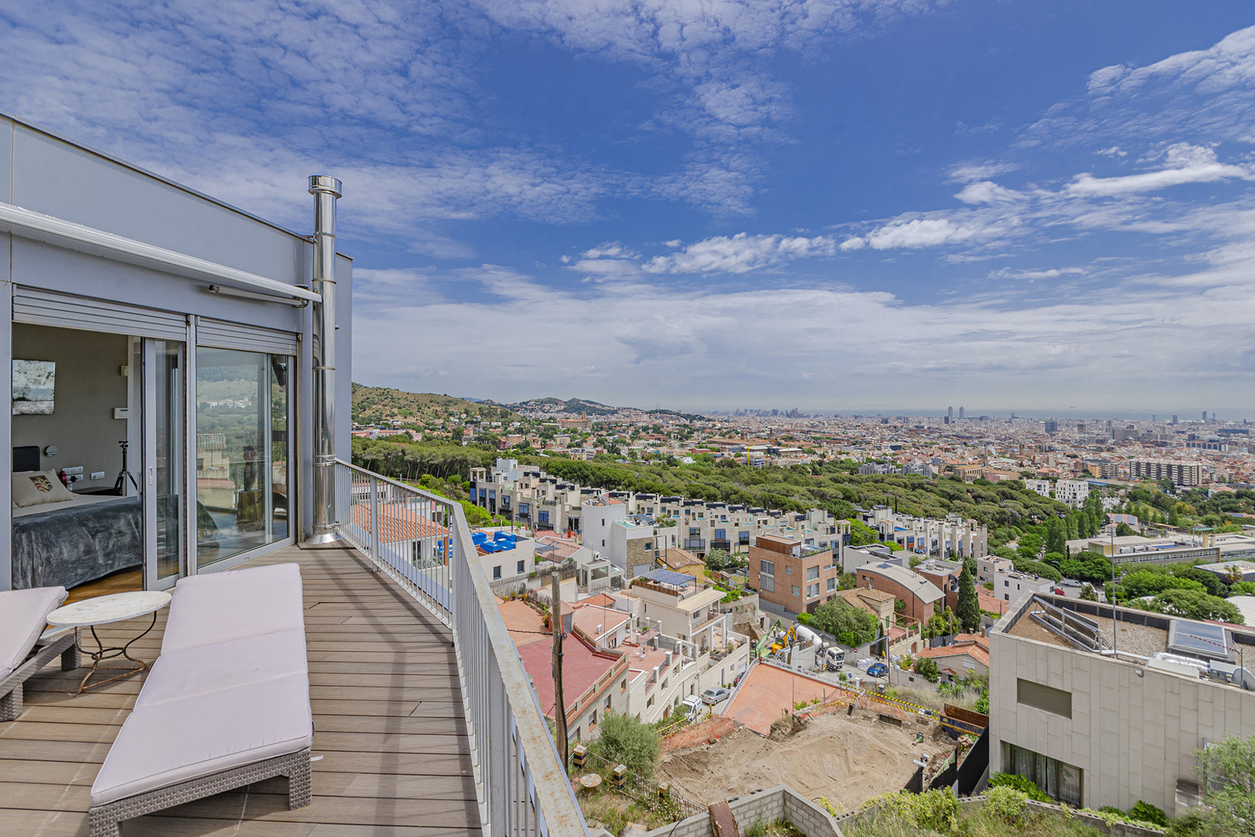 Four-storey house with extraordinary views of Barcelona