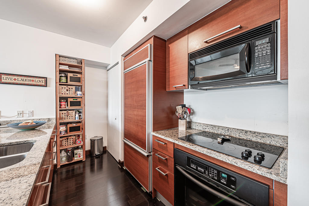 Ocean Dr, Hallandale Beach, FL 33009