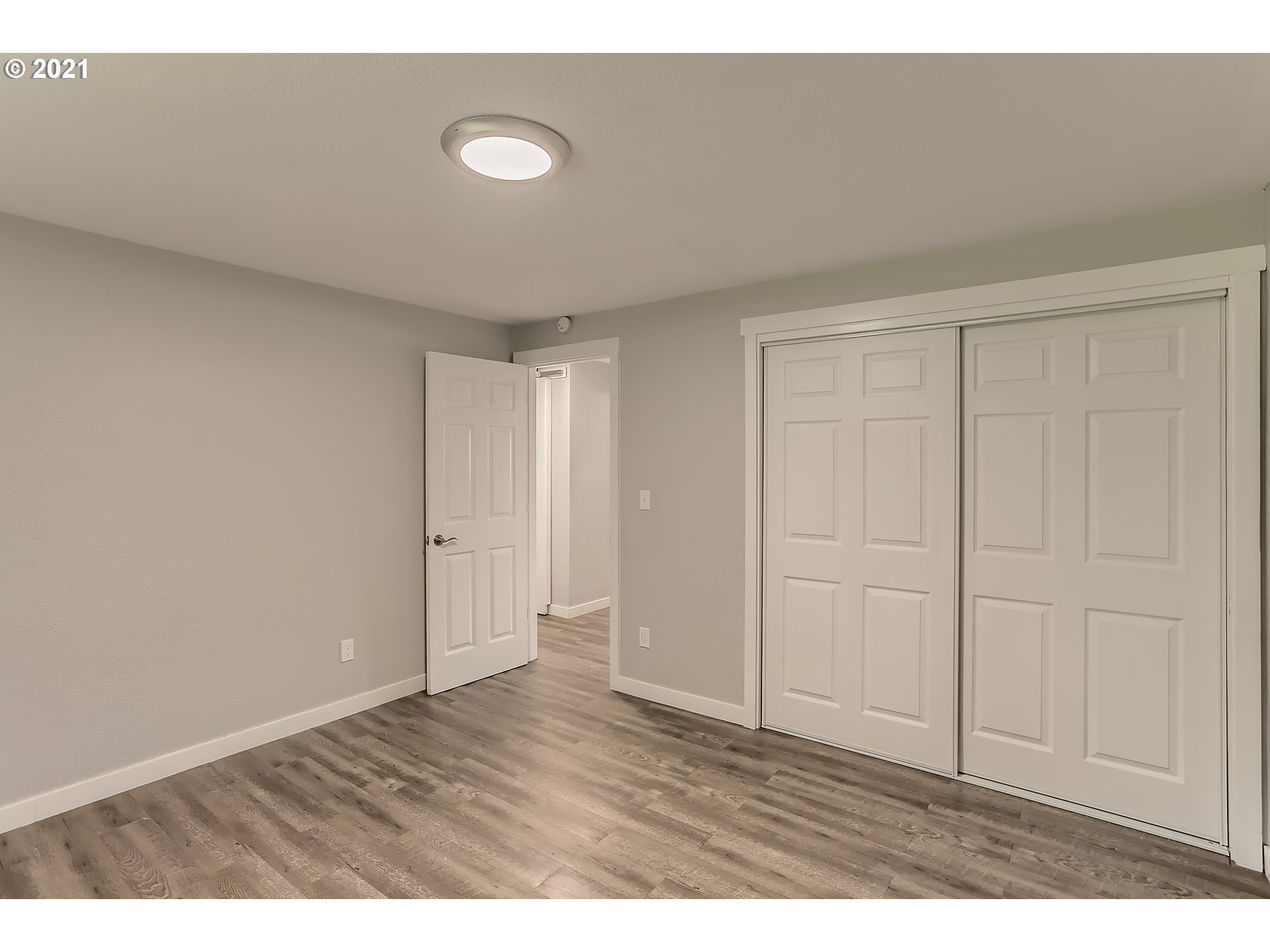 Oak St, Portland, OR 97223 #1