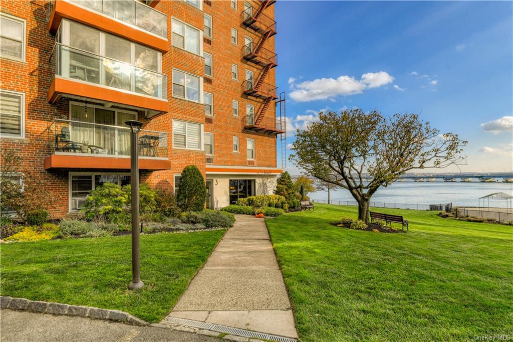 Homes for sale in South Nyack | View 3 Salisbury Point Unit# 4c | 1 Bed, 1 Bath