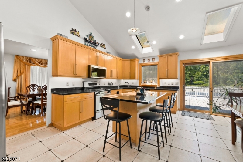 88 Newbrook Ln, Springfield, NJ 07081 Robb Report