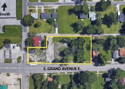 Aerial-low-2334-S-Grand-Ave-E