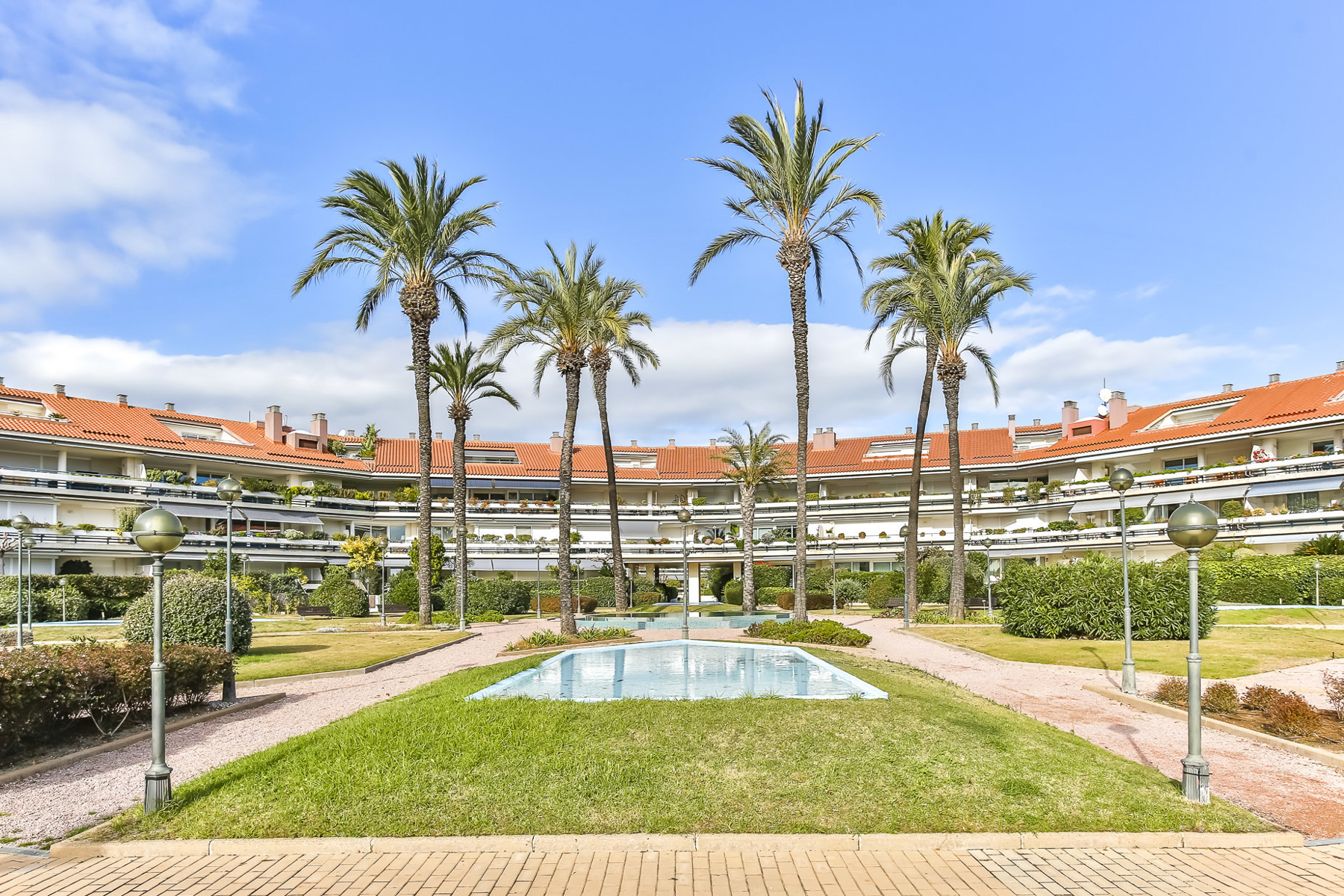 Seafront duplex penthouse for sale in Parc del Mar, in Sitges