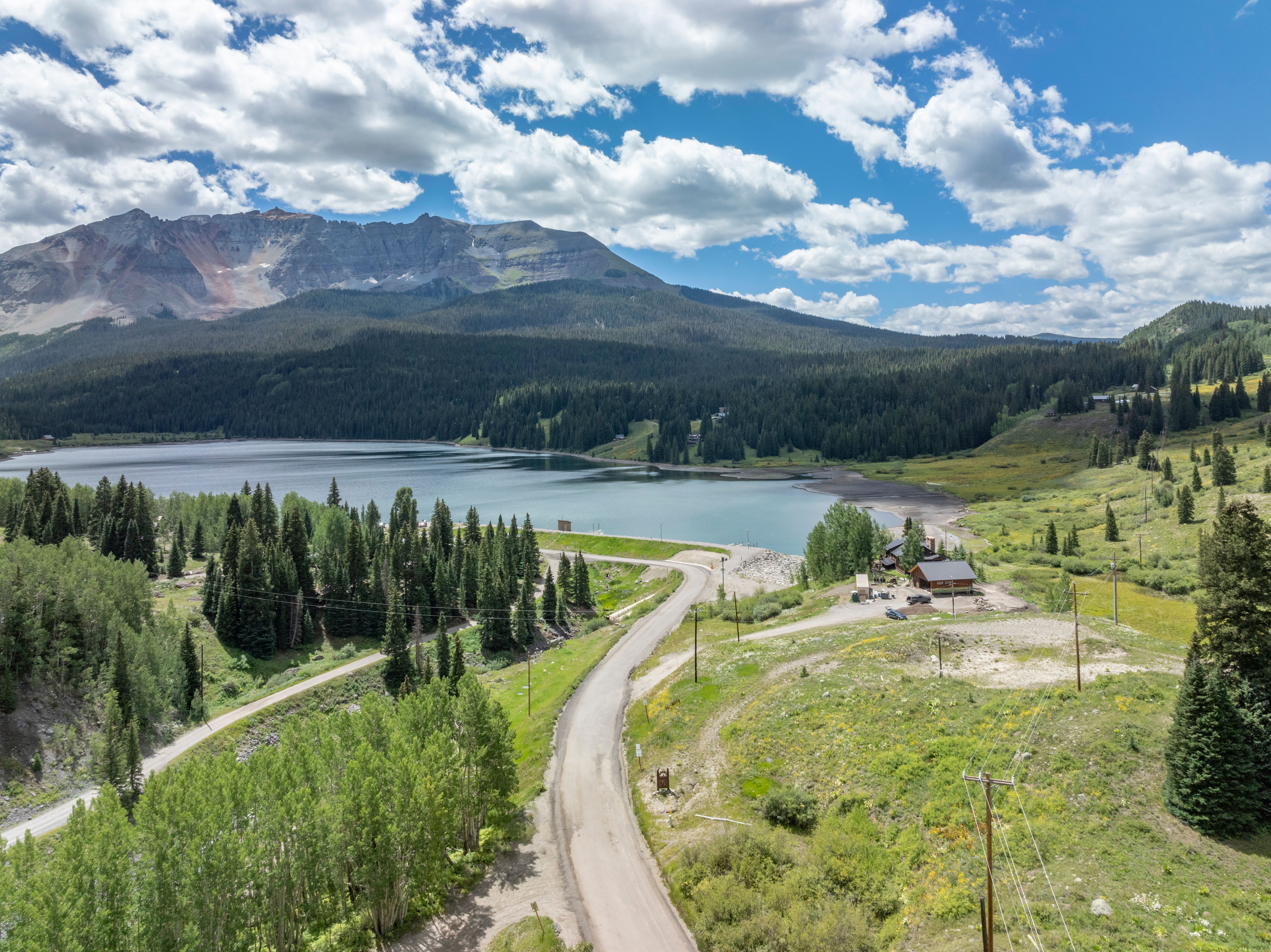 A Scenic and Accessible Alpine Lake Lot