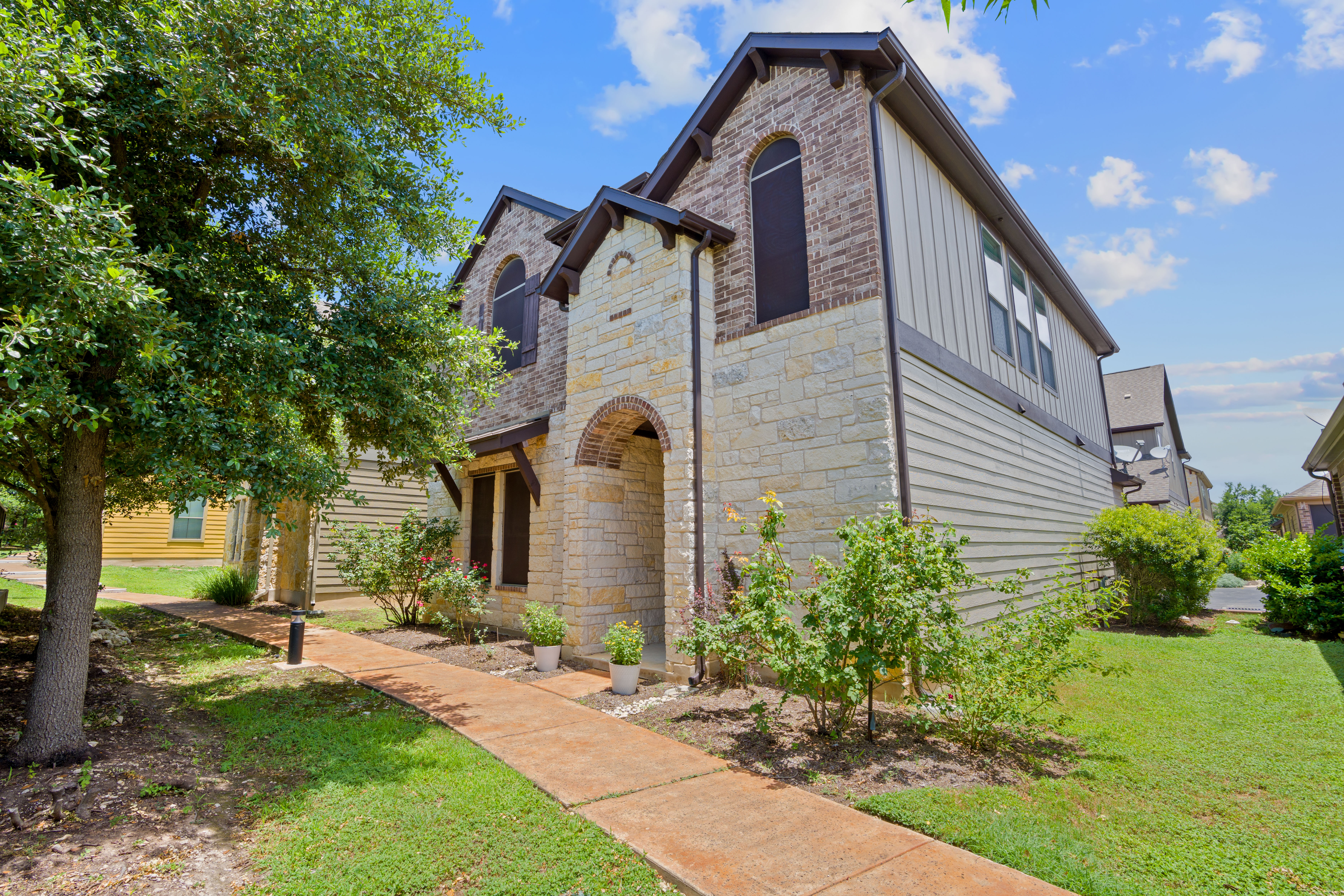 Beautiful Lock-and-Leave Next to Brushy Creek Lake Park