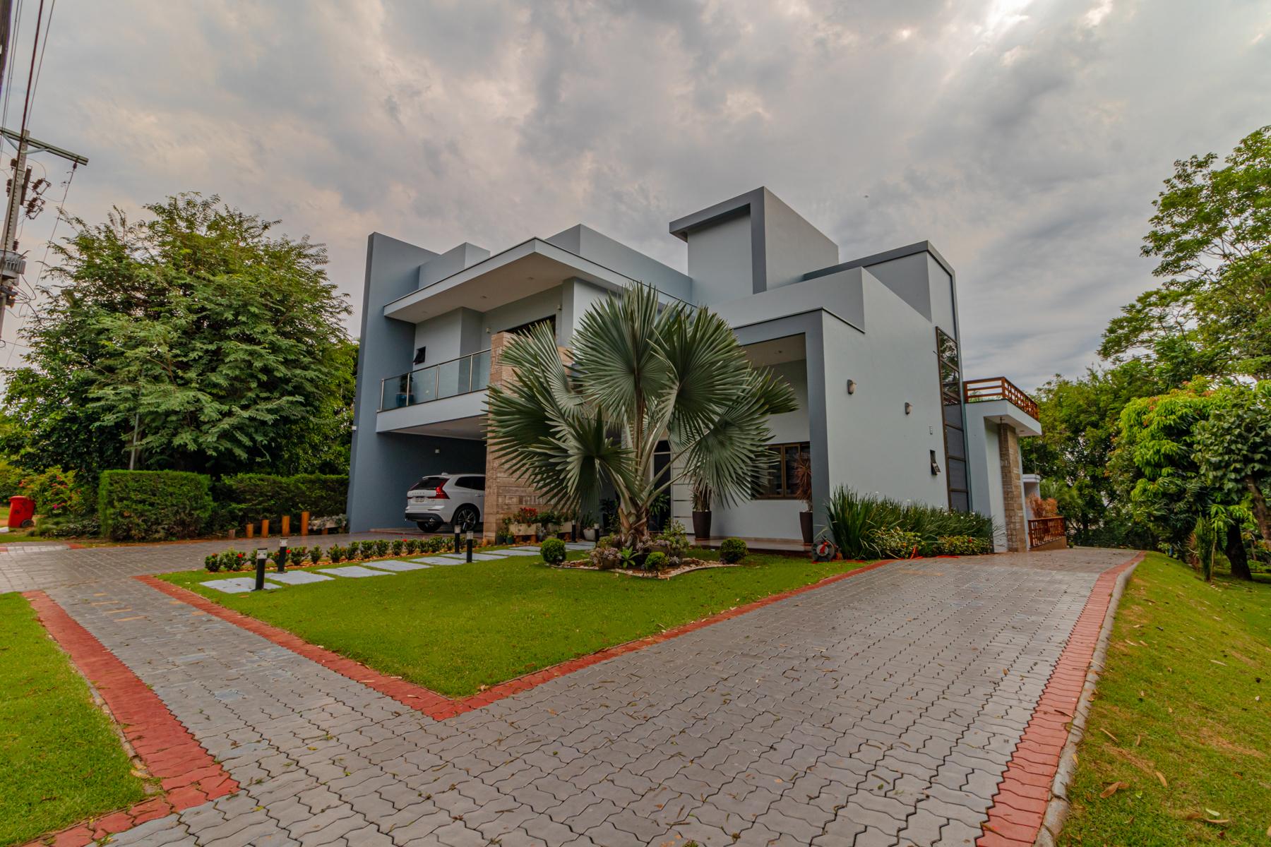 Contemporary Elegance at Paraná Country Club