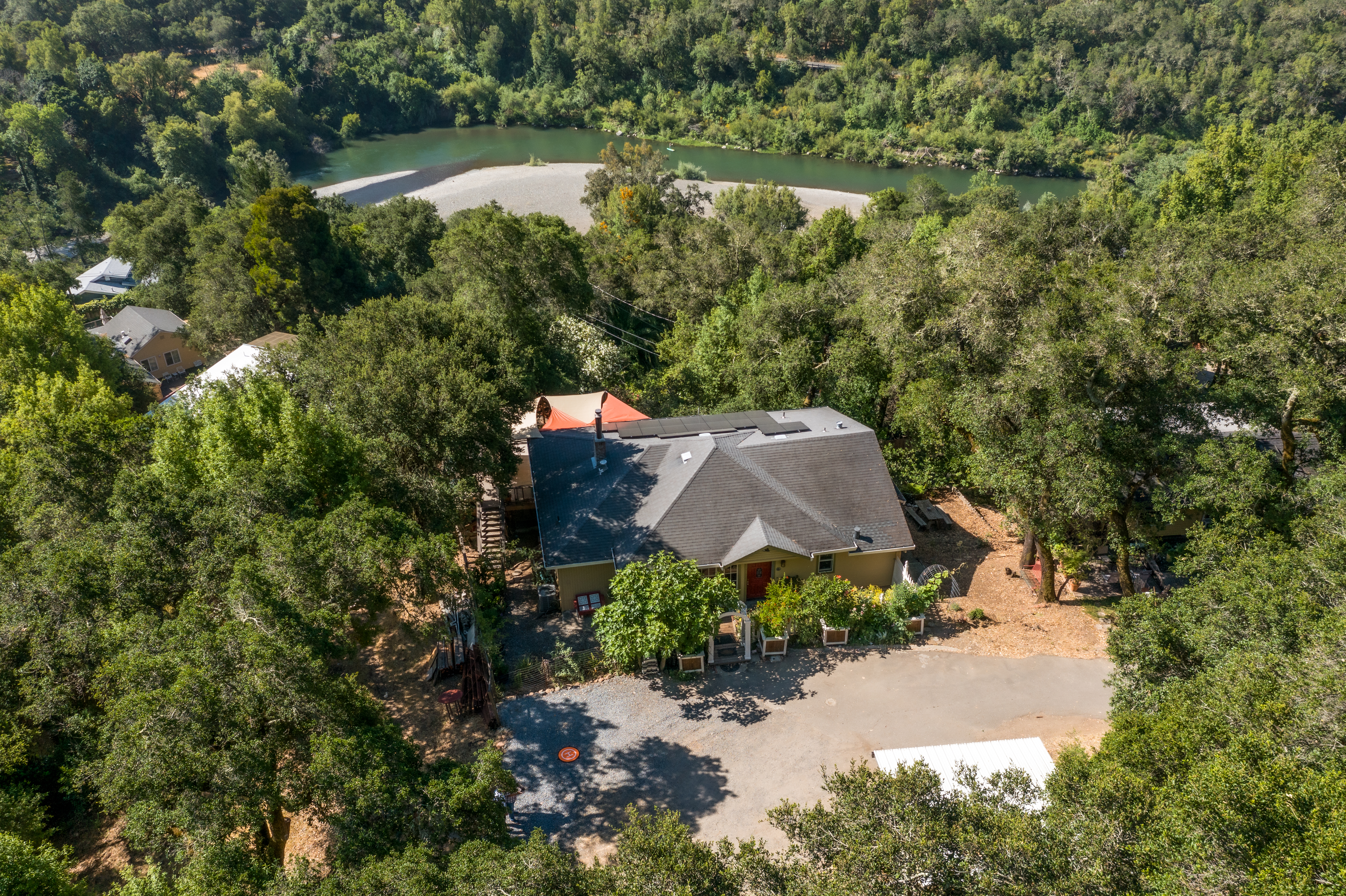 Sunny Home with Panoramic Views