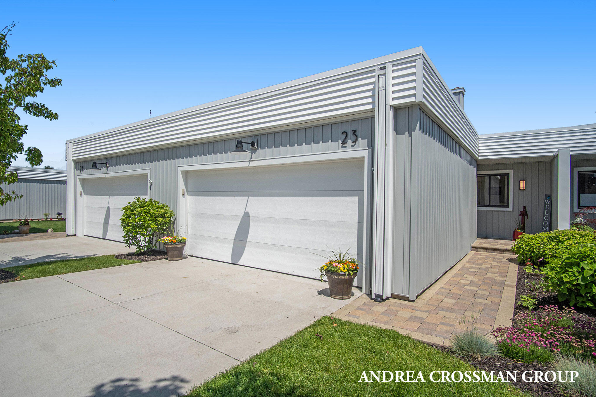 23 Sherman Ave, Grand Haven, MI 49417