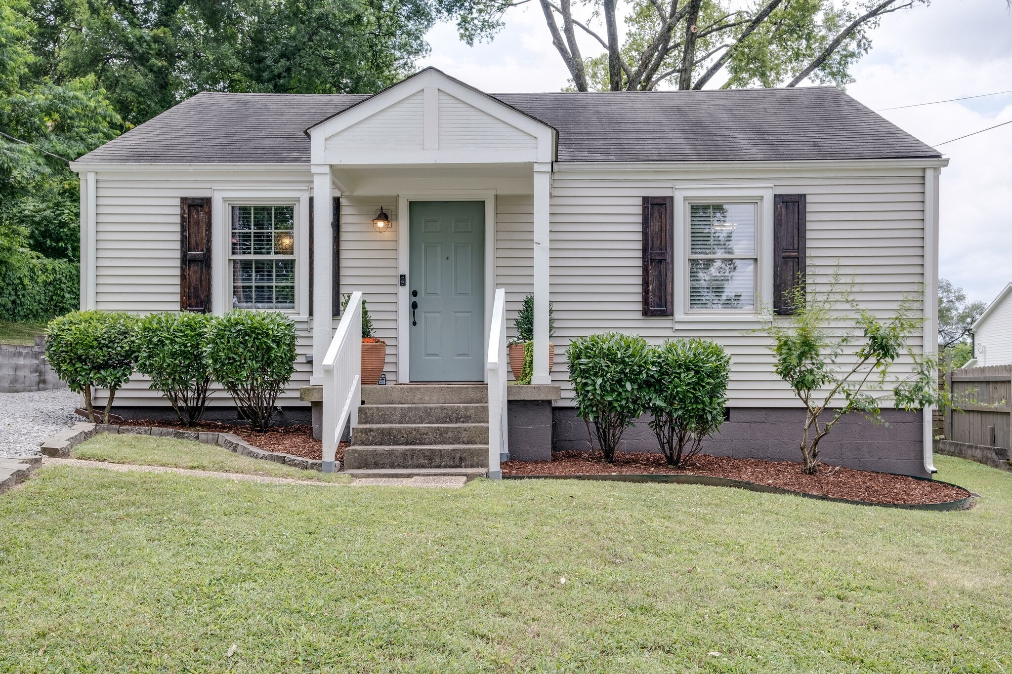 Strouse Ave, Nashville, TN 37206