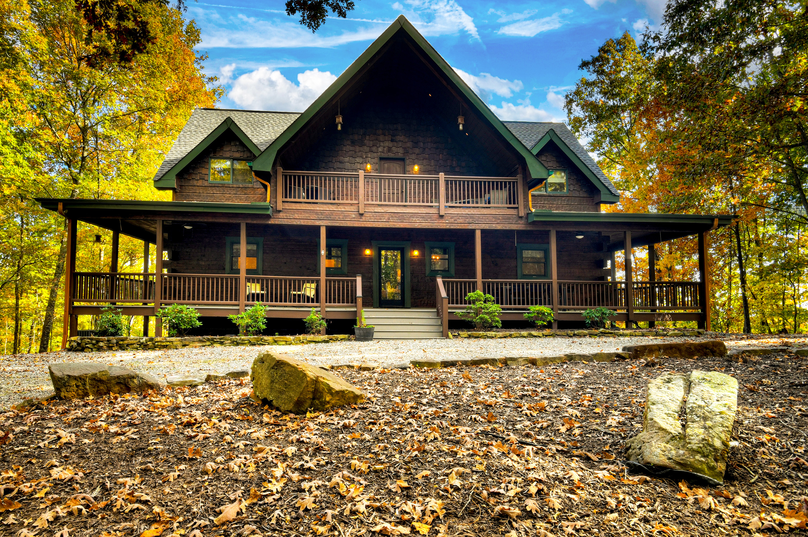 Sprawling Timber Lodge With Layered Mountain Views