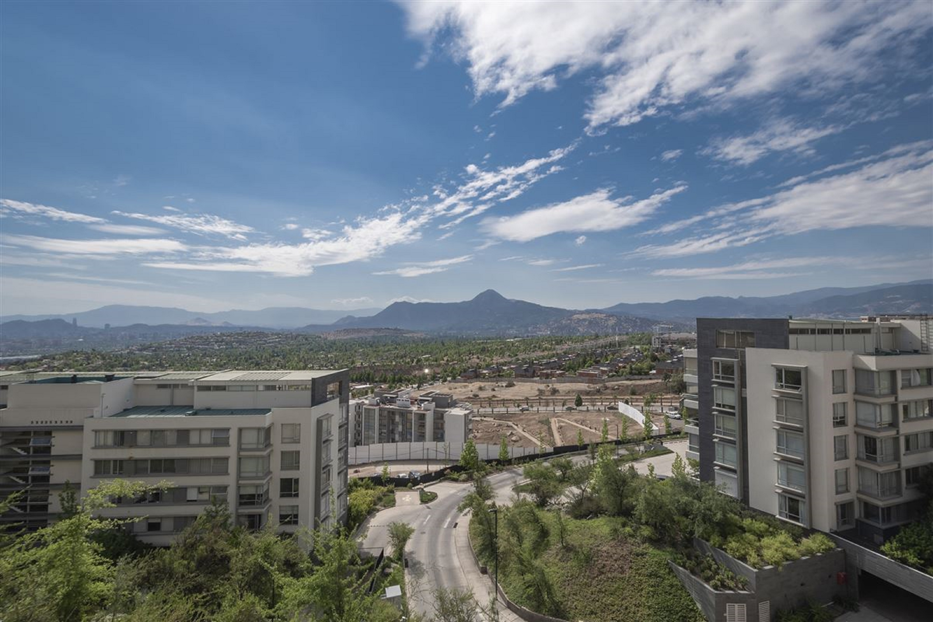 Lavish Apartment in Great Neighborhood