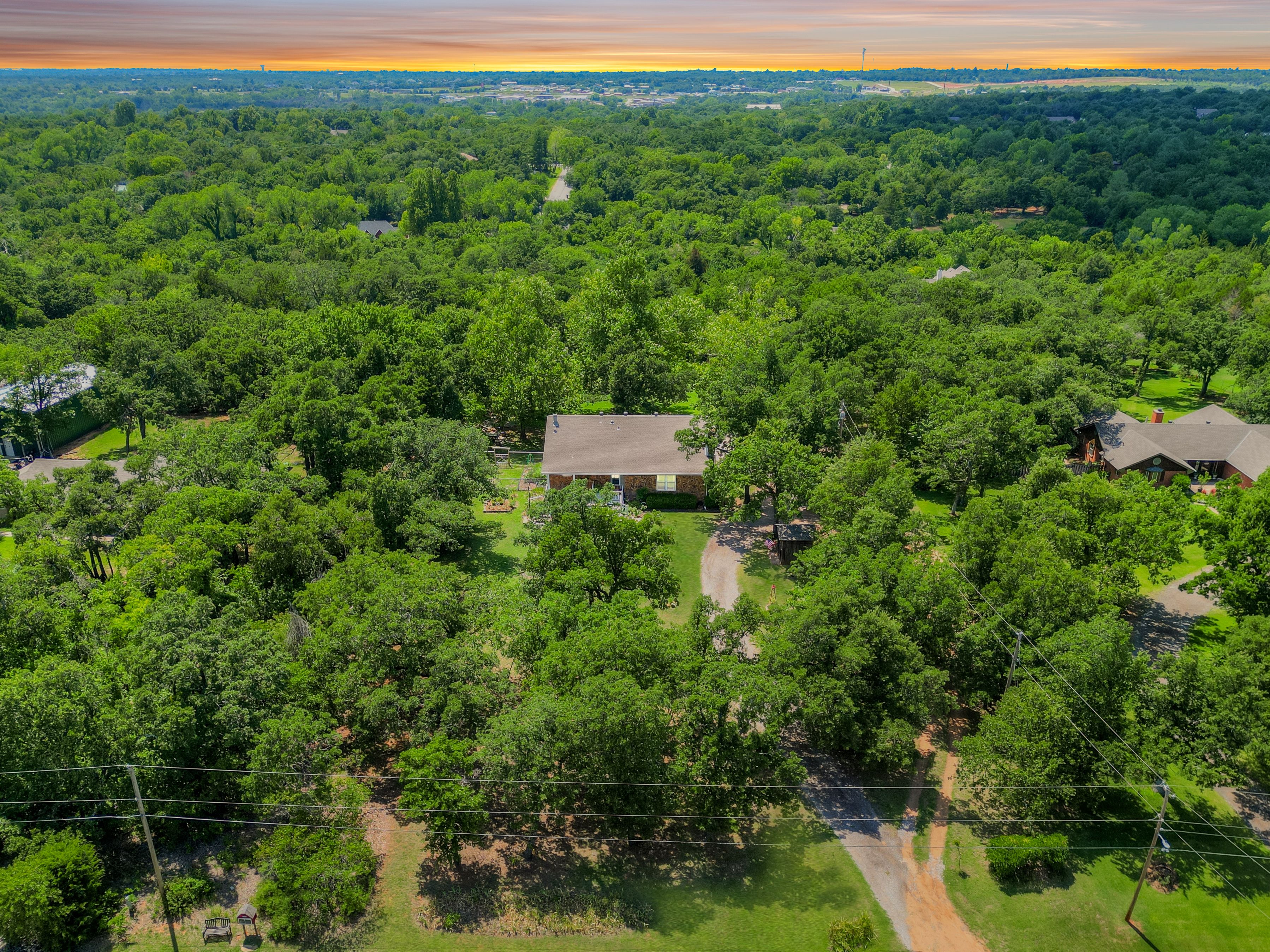 6501 Hidden Hills Drive, Edmond, OK 73034