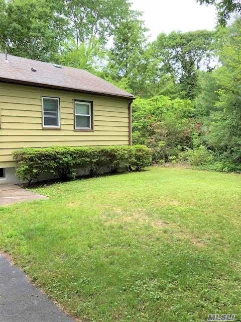 Oakwood Dr, Wading River, NY 11792 #1