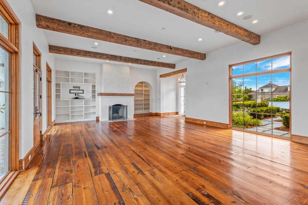 3235 Henderson Bayou Rd, Lake Charles, LA 70605