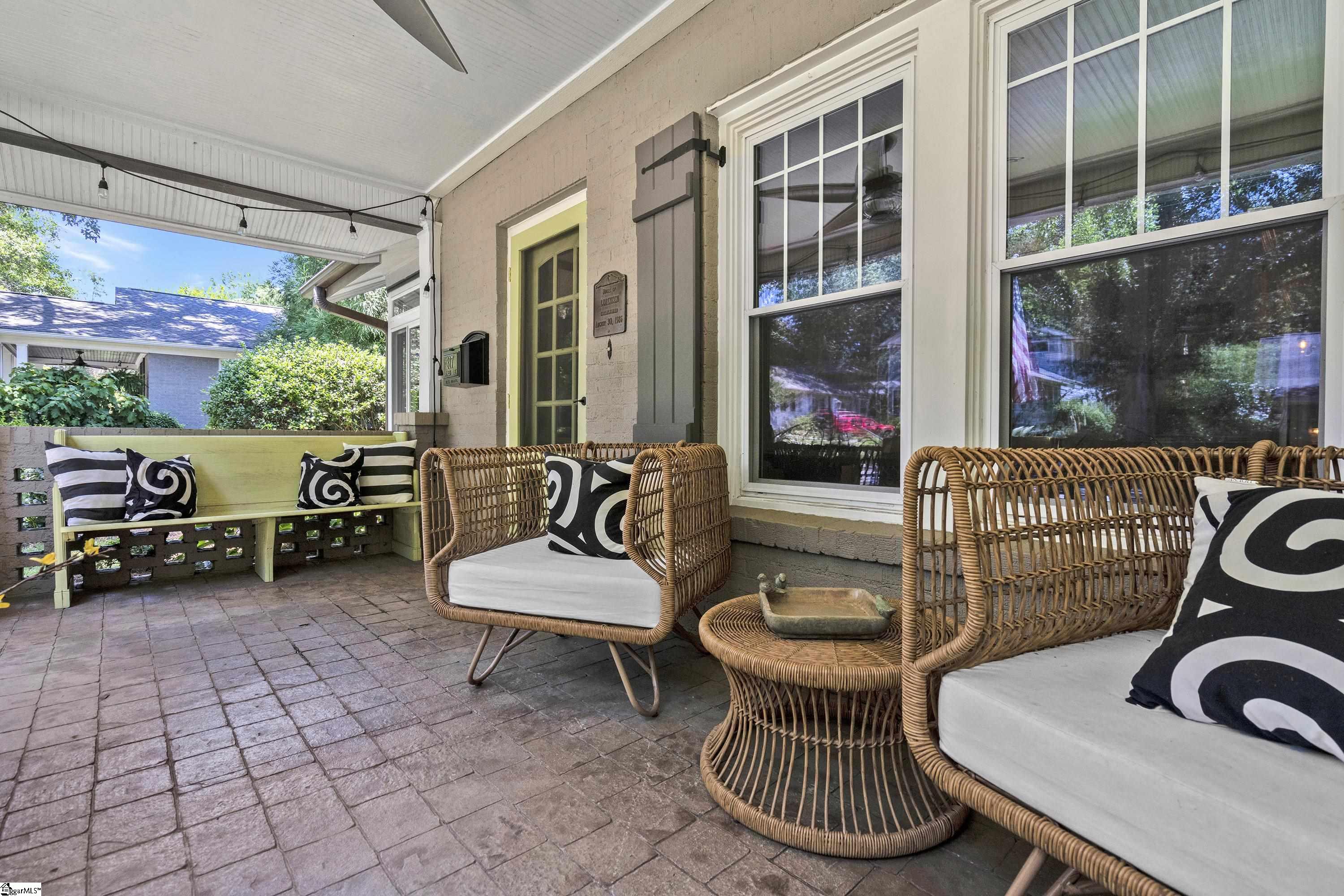 Coldwell Banker Global Luxury – Greenville, SC