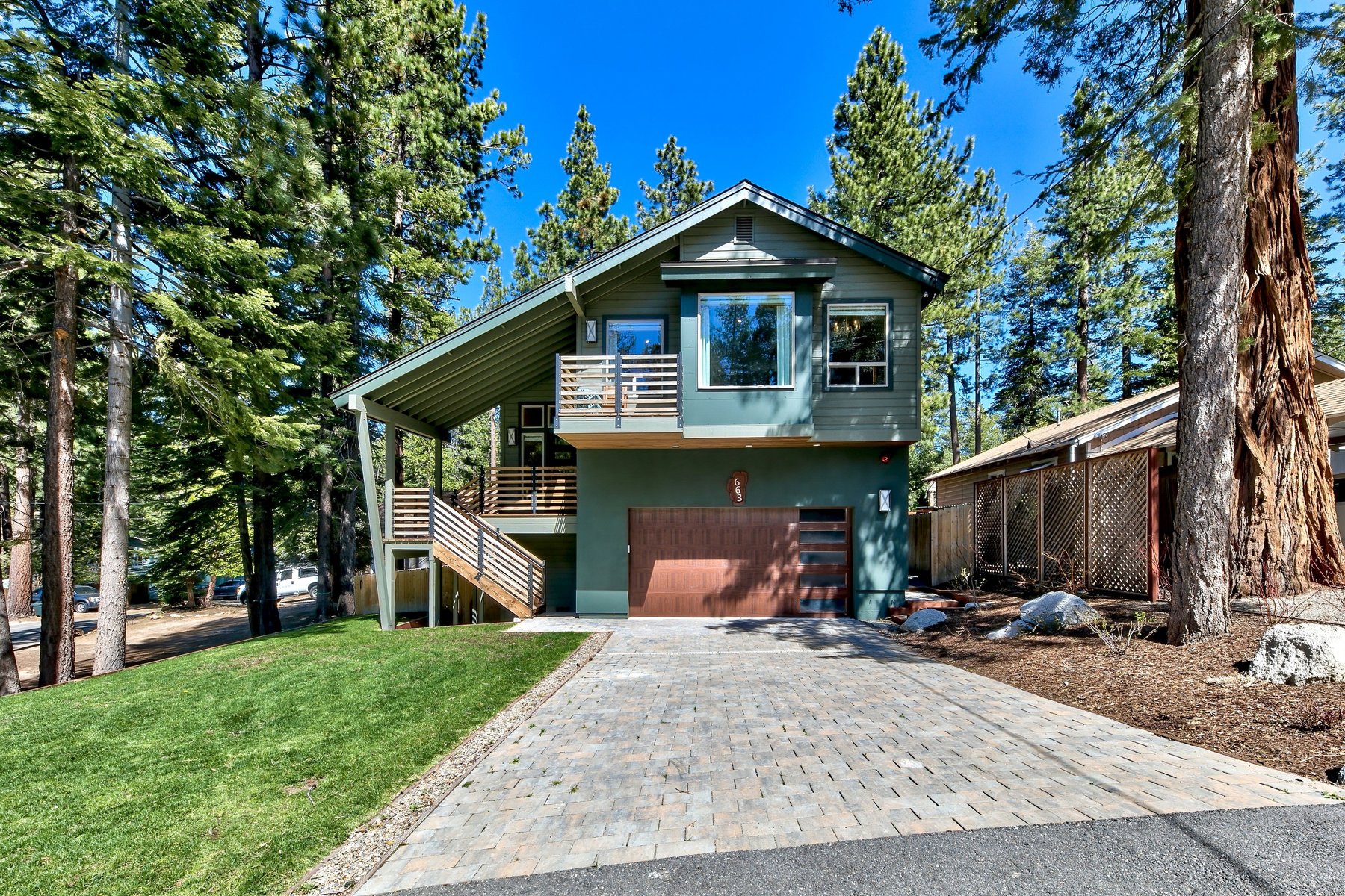 Modern Mountain Retreat