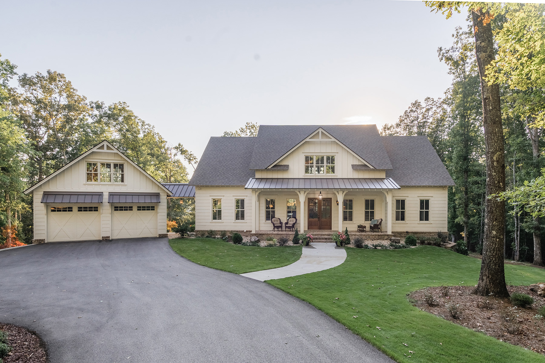 Charming Southern Estate Situated On Over 13 Acres