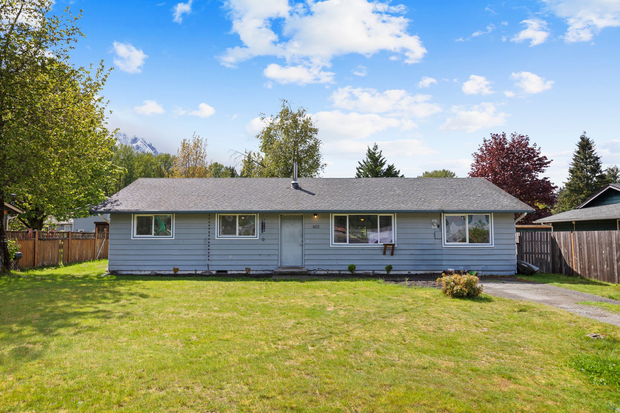 Spacious Darrington Rambler