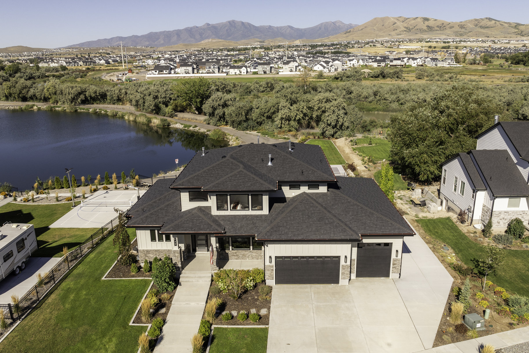 Modern Luxury With Reservoir and Mountain Views