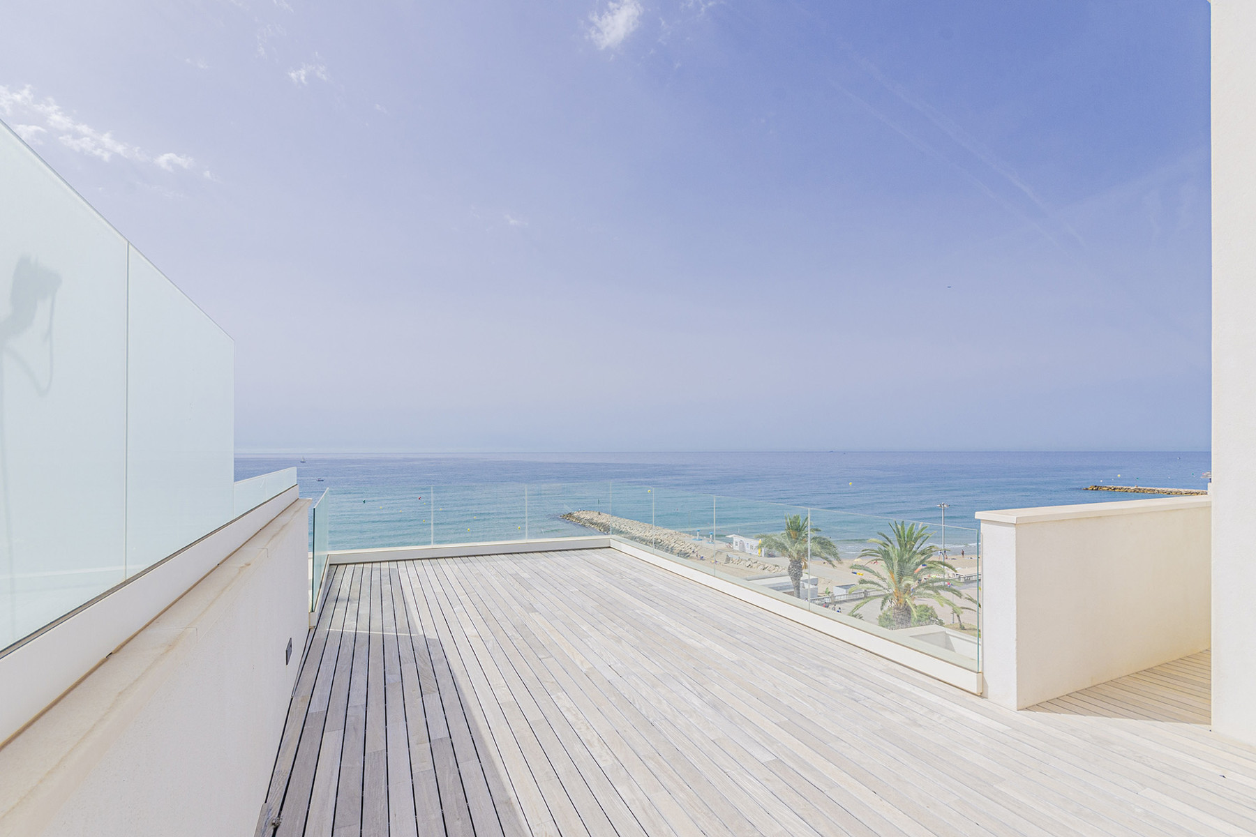 Exclusive Renovated Penthouse on the Seafront in Sitges