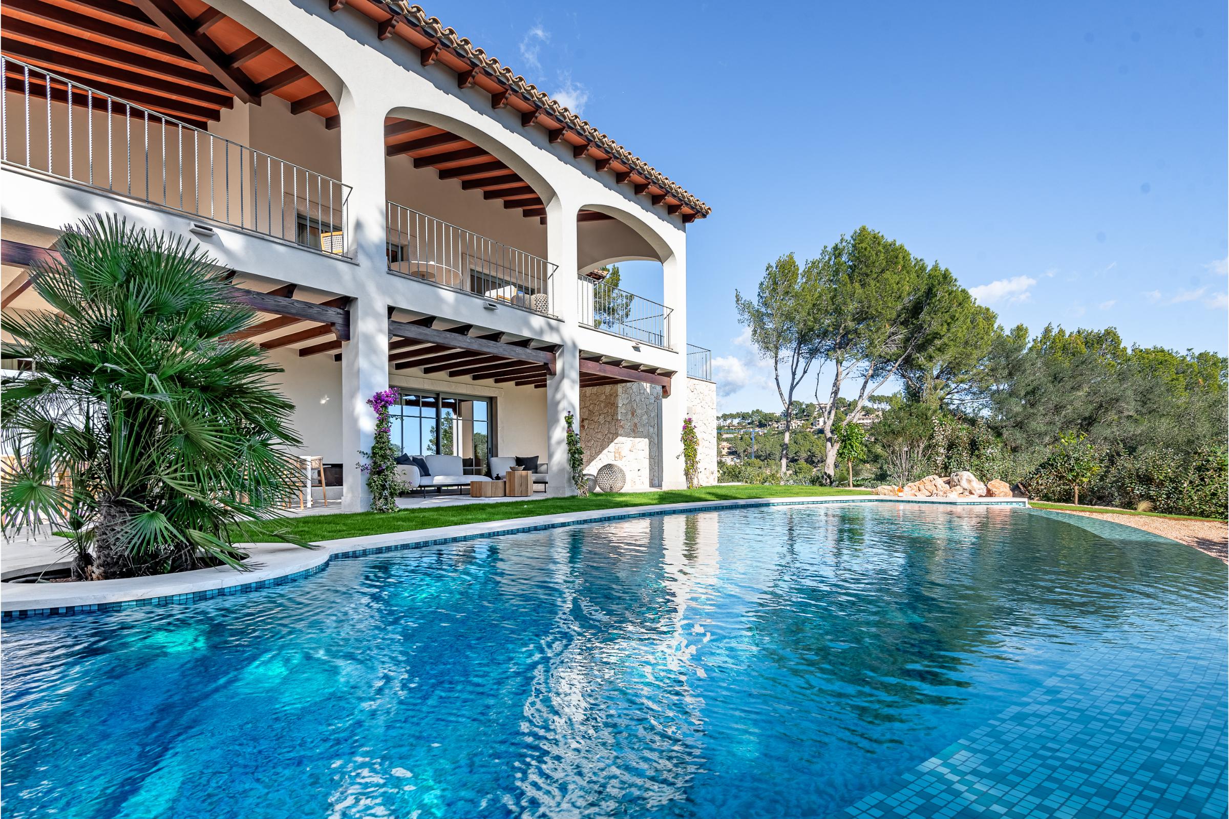 Son Vida Luxury Villa with Bay