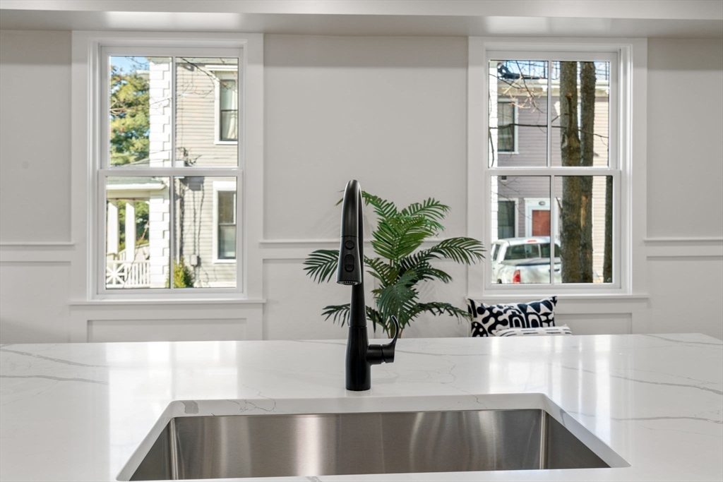 7 Aldersey St, Somerville, MA 02143