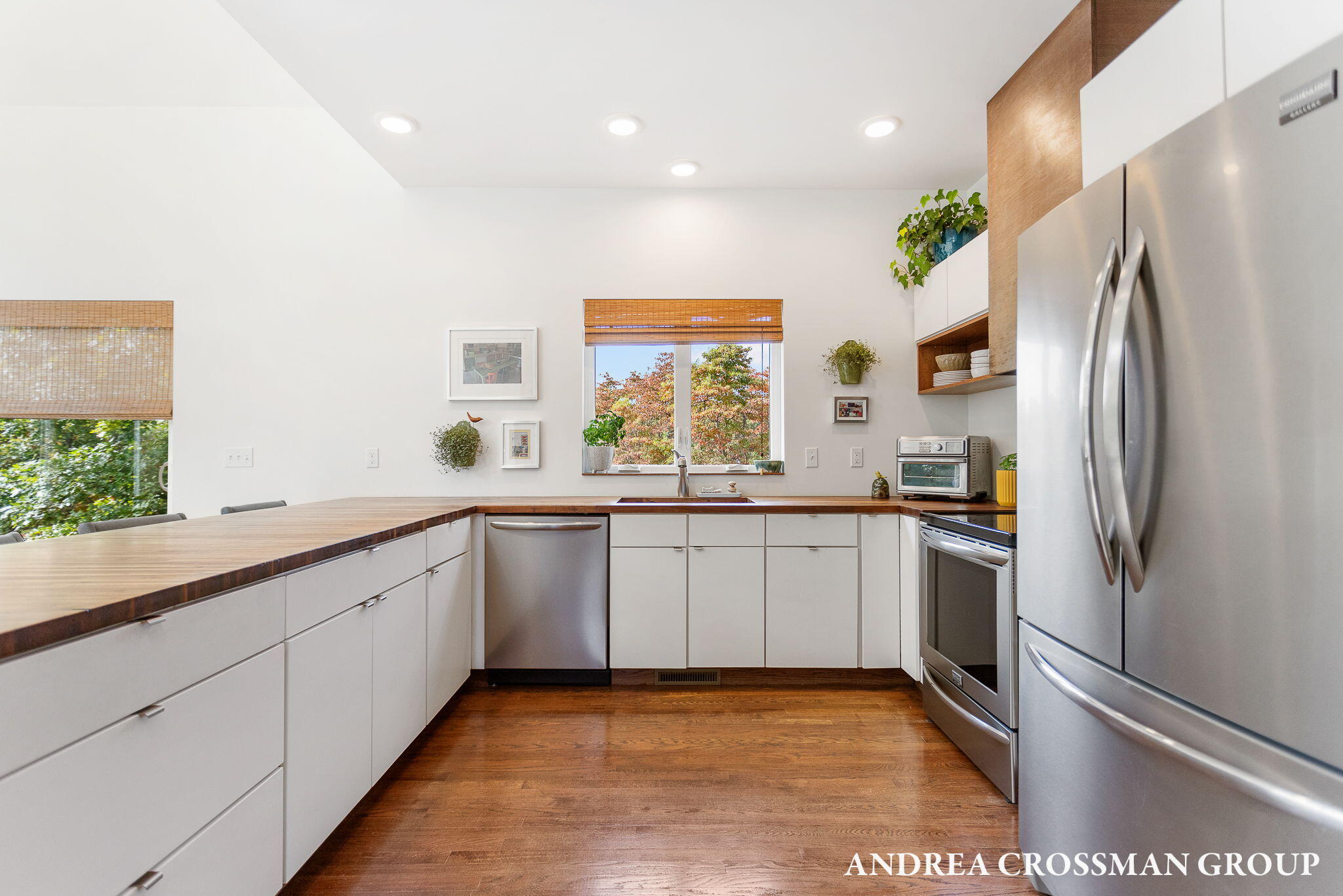 13468 Green St, Grand Haven, MI 49417