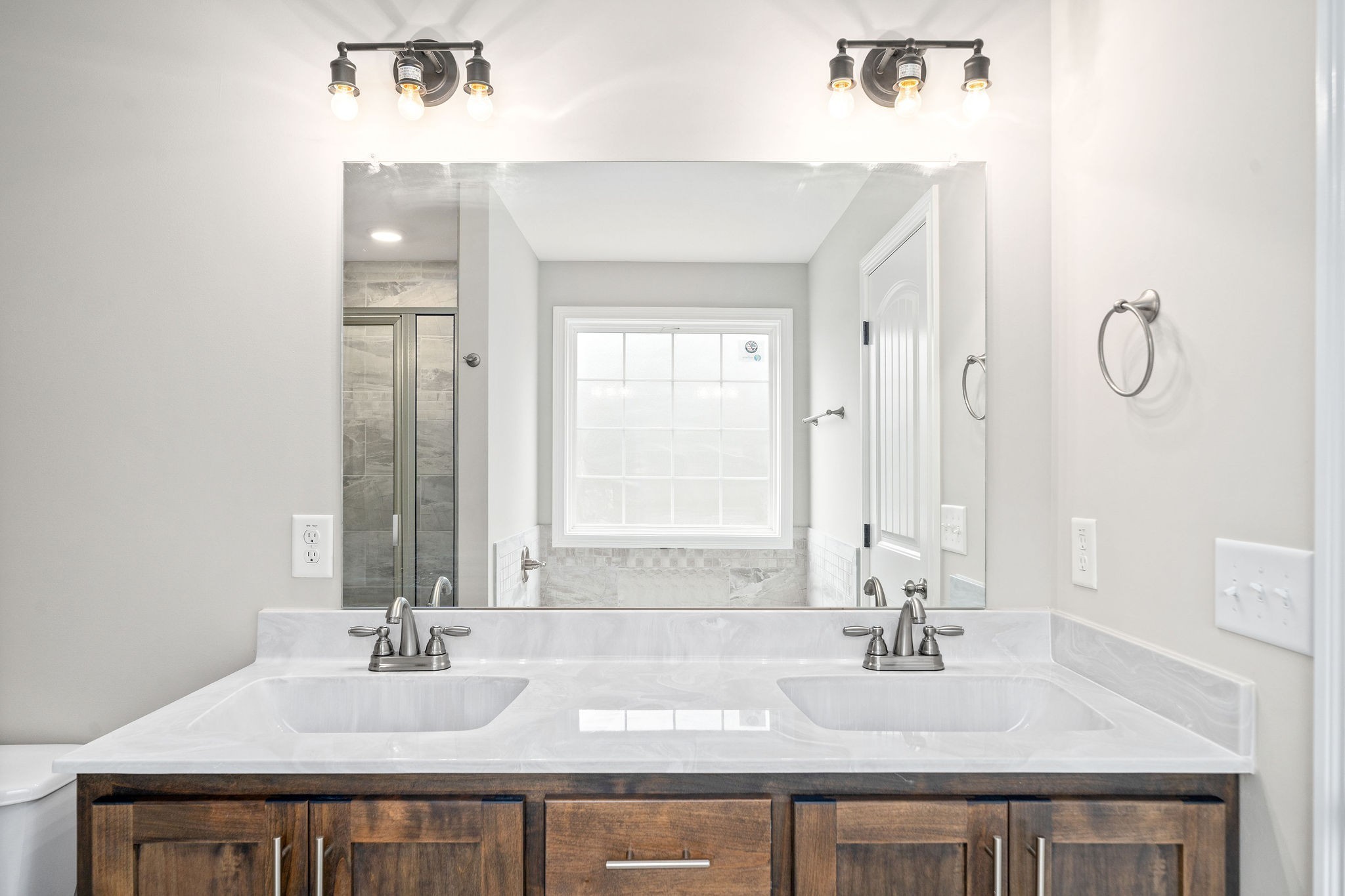 Jodine Ann Dr, Clarksville, TN 37043
