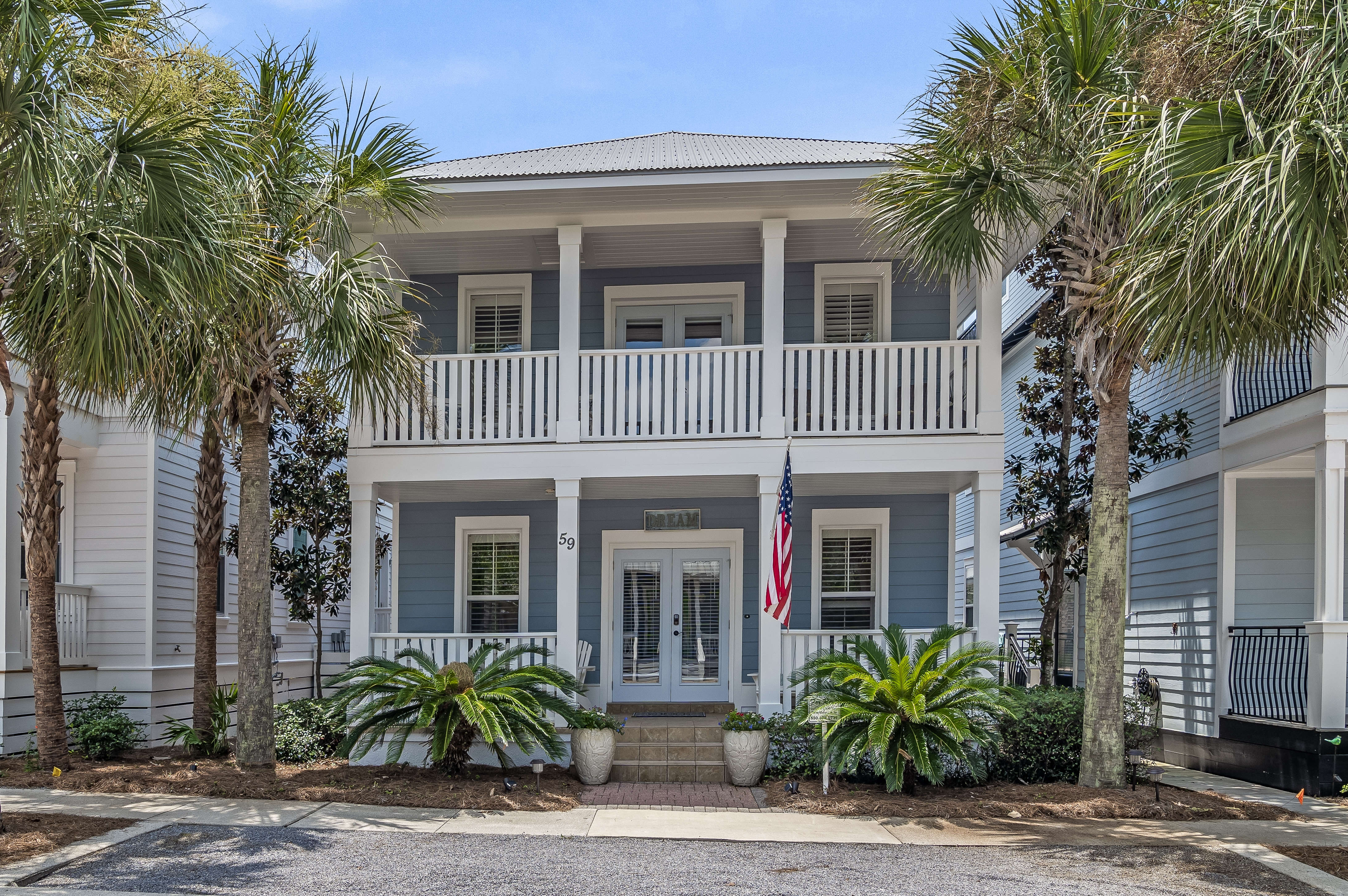 Beautifully Updated Beach House In Quiet Side of Neighborhood Close To Trails