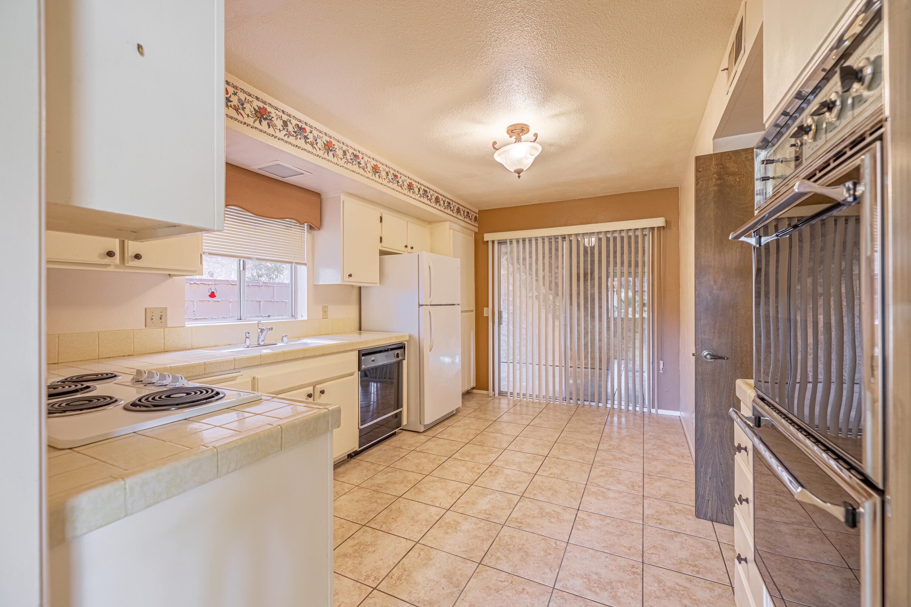 Joseph Ln, Palmdale, CA 93551