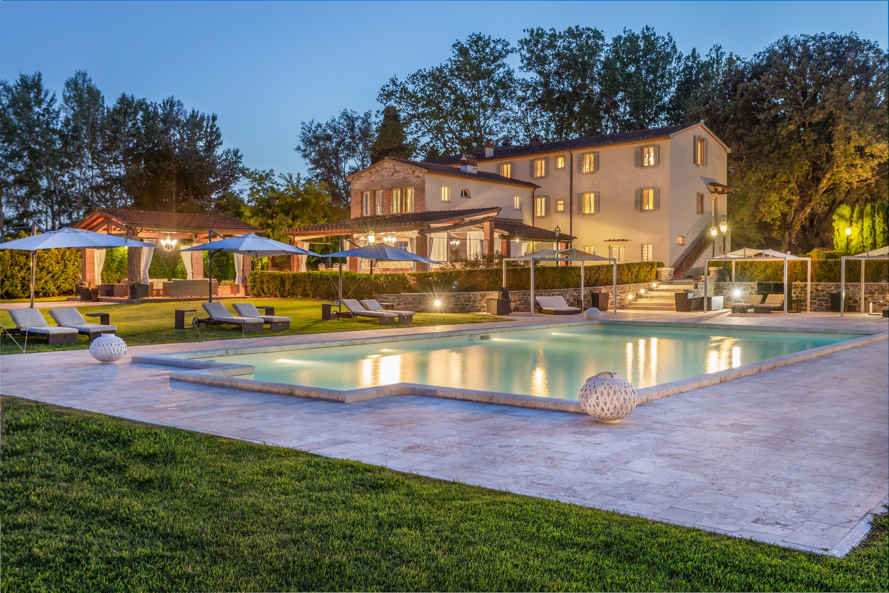 Prestigious luxury villa on the hills of Montecatini