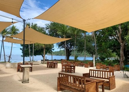 Cafe De Playa, Beachfront Hotel and Restaurant