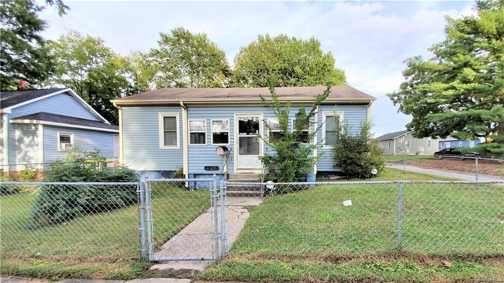 8th Ave, Hopewell, VA 23860