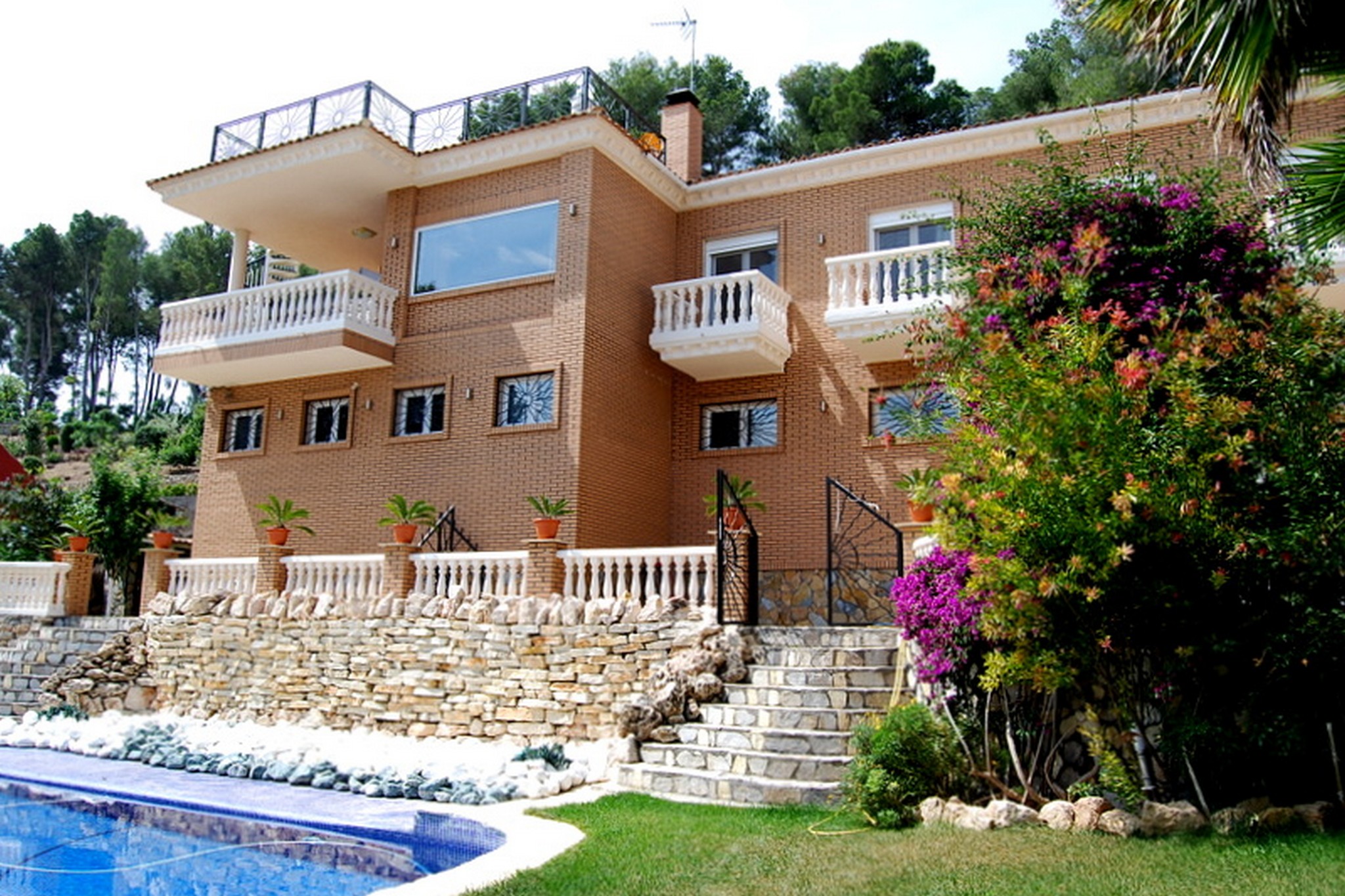 Luxury house with swimming pool in El Bosque