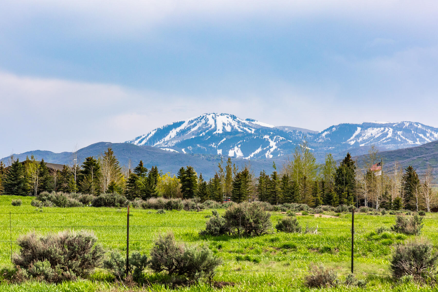 Stunning Lot in Silver Gate Ranches Subdivision - Unparalleled Ski Resort Views