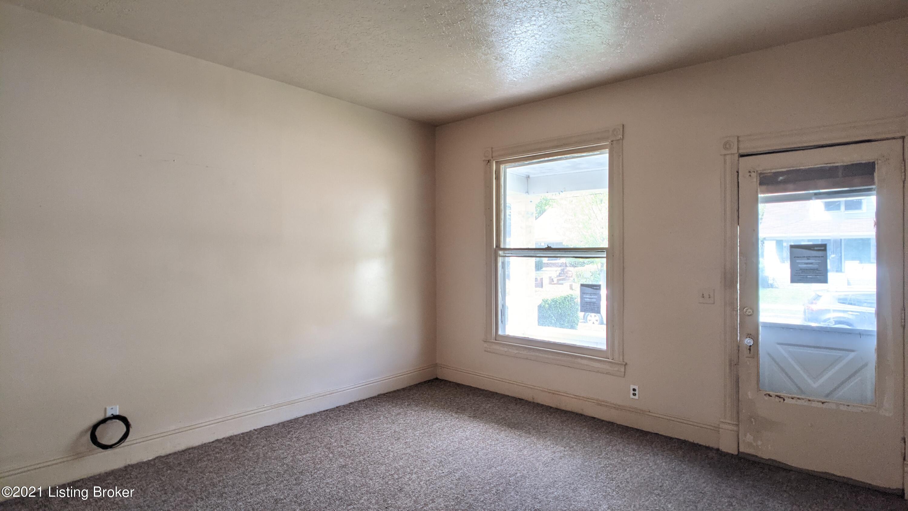 33rd St, Louisville, KY 40211