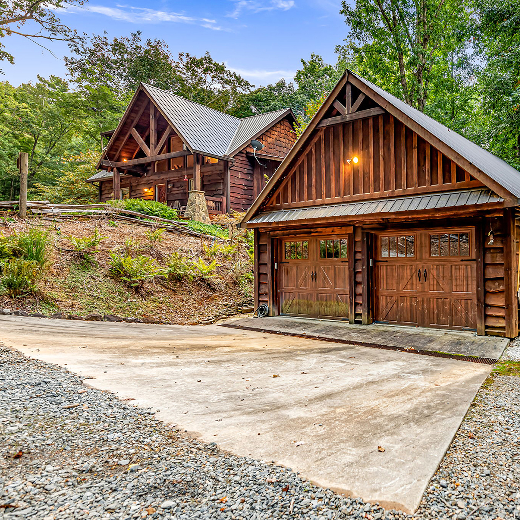 Exquisite Timber Lodge Cohutta National Forest Chalet