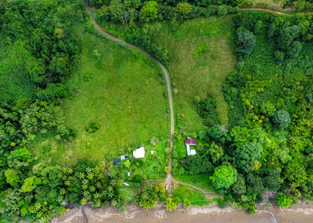 Ready to Divide Eco Beachfront Retreat Property in Drake Bay Ready to Build