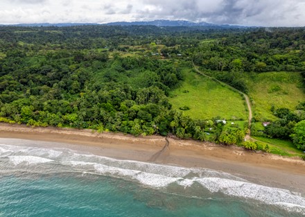 Ready to Divide Eco Beachfront Retreat Property in Drake Bay Ready to Build